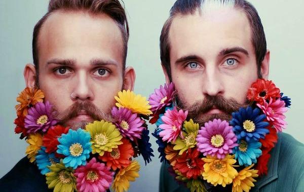 Бородатое искусство, бороды как искусство, парни украшают свои бороды