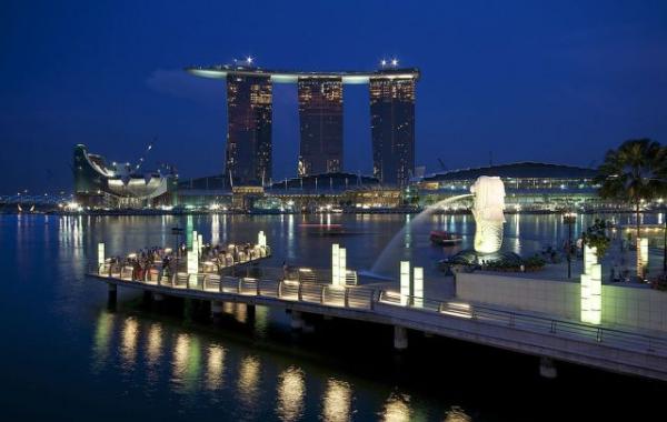 Парк отдыха на высоте 200 метров над землей в Сингапуре