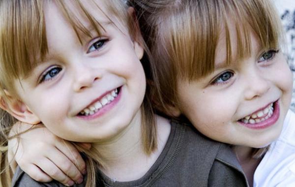 дети близняшки близнецы братья сёстры 