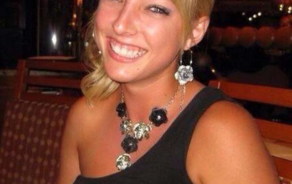 Погибшая студентка спасла жизни людям, Кристина Честерман