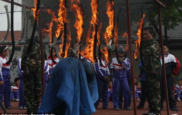 Экстремальные уроки пожарной безопасности для китайских школьников