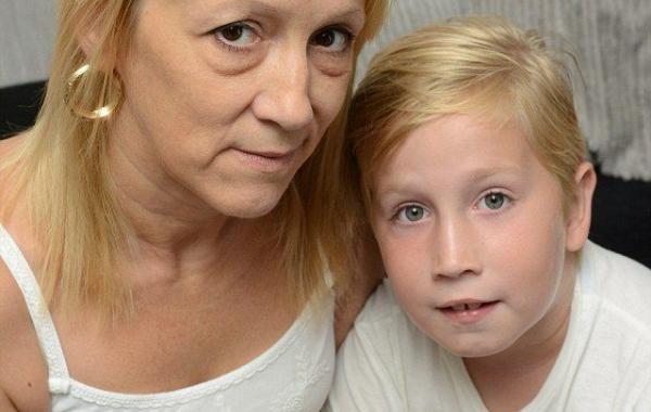 Огромный шрам на спине ребенка из-за временной татуировки хной