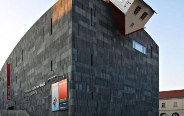 Невероятные здания с самой необычной архитектурой