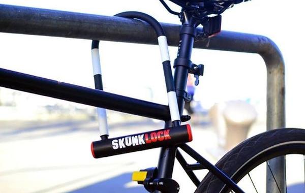 Skunk велосипедный замок, велосипедный замок заставит проблеваться, велосипедный замок вызывающий рвоту