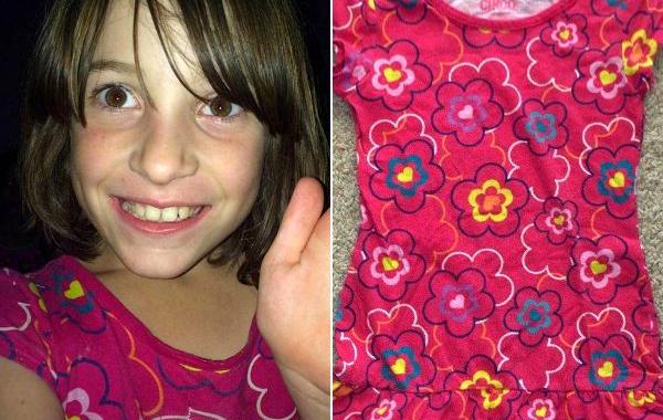 девочка с аутизмом одержима футболкой, розовая футболка с цветочками