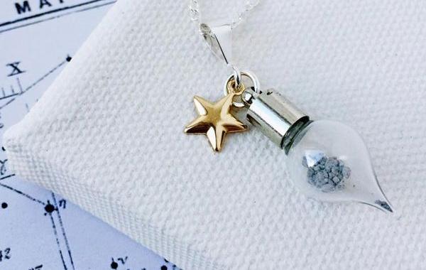 кулоны с настоящими кусочками Луны, кулон Moon Dust, Eclectic Eccentricity