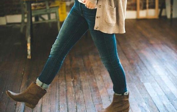 почему нет карманов на женских штанах, почему нет карманов на женских джинсах