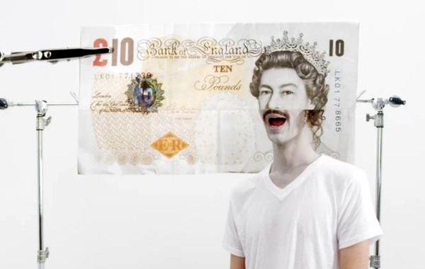 Darwin Deez, The Mess She Made, Дарвин Диз, заставил петь банкноты