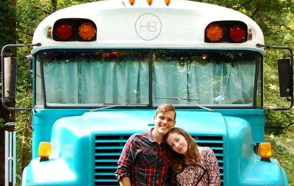 дом на колесах из школьного автобуса, превратили школьный автобус в дом на колесах