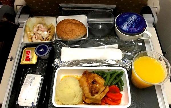 чем отличаются еда эконом бизнес-класс, еда в эконом и бизнес-классе, еда в первом классе