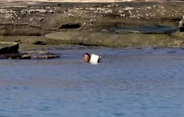 съемочная группа спасла с необитаемого острова, Речные монстры спасла мужчину с необитаемого острова