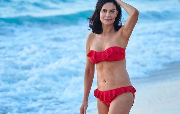 Каролин Харц, Carolyn Hartz, женщина выглядит отлично 70 лет, молодой вид 70 лет