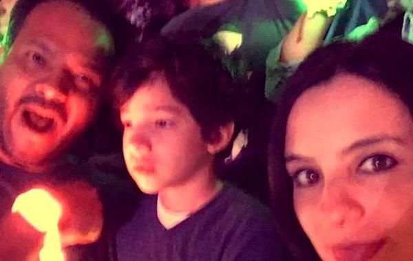 взяли сына аутиста на концерт Coldplay, мальчик аутист на концерте Coldplay, мальчик аутист на концерте Coldplay видео