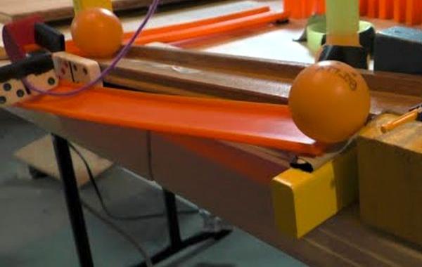 самодельный аппарат с кока-колой, машина Голдберга, аппарат с газированными напитками машина Голдберга