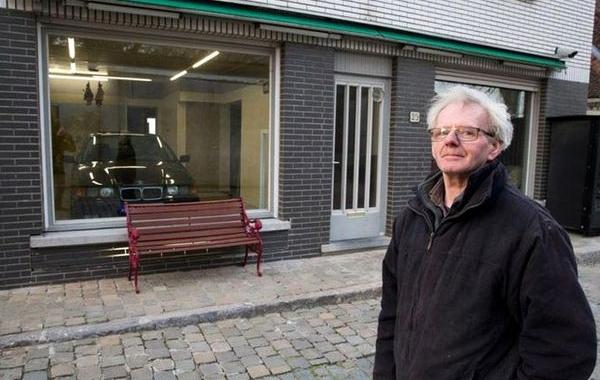 сделал гараж из магазина, Эрик Векеман, Eric Vekeman, запретили построить гараж