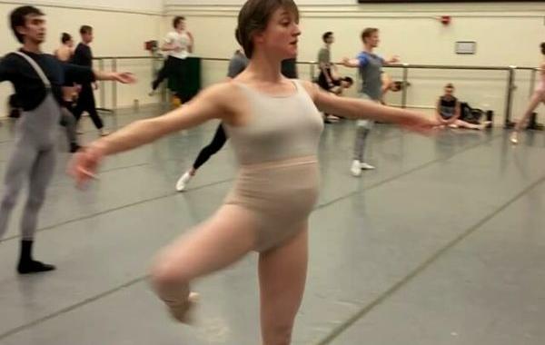 балерина танцует на шестом месяце беременности, балерина танцует на 6 месяце беременности, Эшли Боудер, Ashley Bouder
