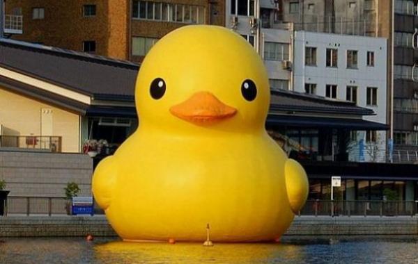 Гигантские скульптуры Флорентина Хофмана