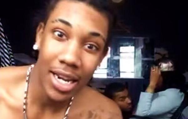 ударил себя электрошокером, не стоит играть с электрошокером, электрошокер смешное