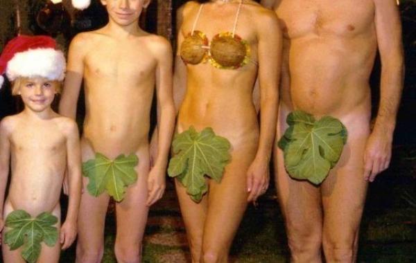 Провальные рождественские фотографии,  Awkward Family Christmas