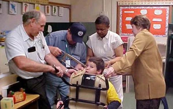 Вот что случается с детьми, стоит только на секунду отвернуться