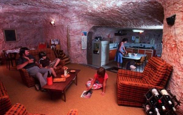 Жизнь под землей или чего только не сделаешь ради денег