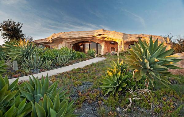 Настоящий дом семейки Флинстоунов