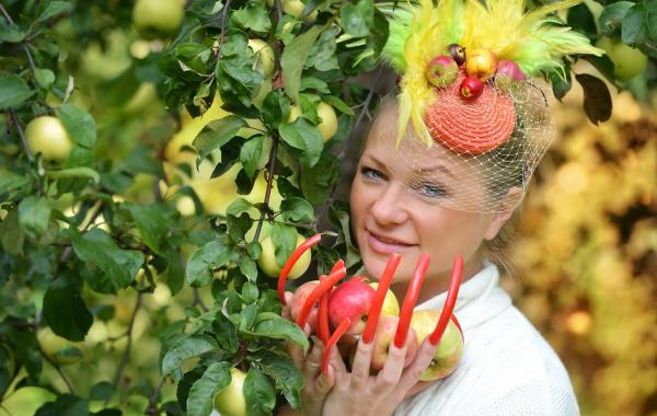 Анна Михайлова ногти, Росомаха из вконтакте