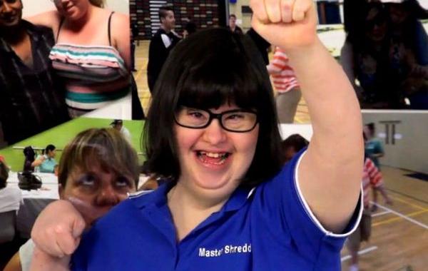 работа для девушки с синдромом дауна, девушка с синдромом дауна нашла работу, девушка не умеет читать и писать работа, девушка синдром дауна уничтожение документов