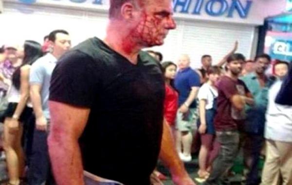 буйный катой, трансвестит избил туриста, трансвестит напал на туриста, Майкл Мерри, Michael Merry, Вичай Шрипаланг, Wichai Sripalang