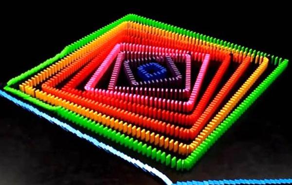 костяшки домино падают, крушение конструкций домино, FlippyCat