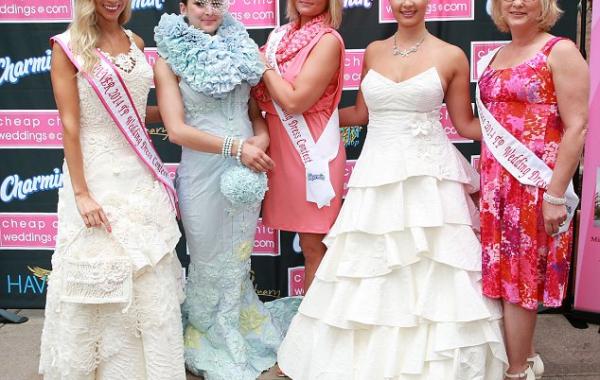 10th annual toilet paper wedding dress contest, платья из туалетной бумаги, свадебные платья из бумаги