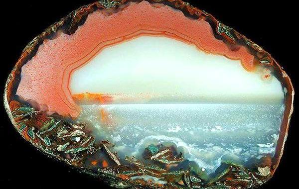 агаты с пейзажами внутри, кристаллы агата