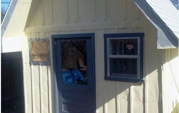 Любящая бабушка отдала дом дочери с детьми, а сама отстроила себе новый дом во дворе