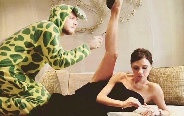 парень добавляет себя на фотографии со знаменитостями, Лоренц Валентино