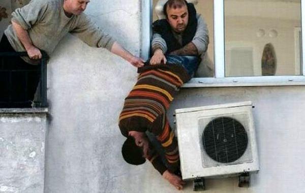 Слабоумие и отвага в действии