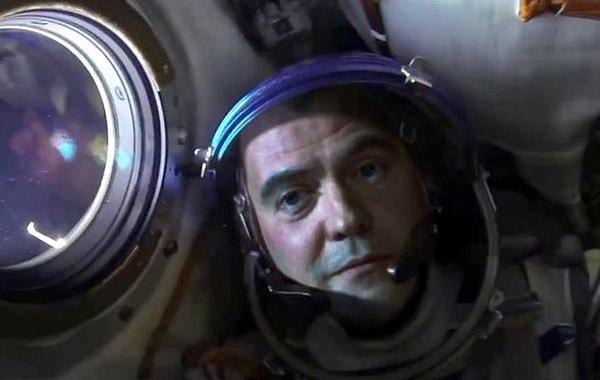 полет Медведева в космос, реклама Сары-Агаш, фейковый репортаж полет Медведева в космос, полет Медведева на МКС