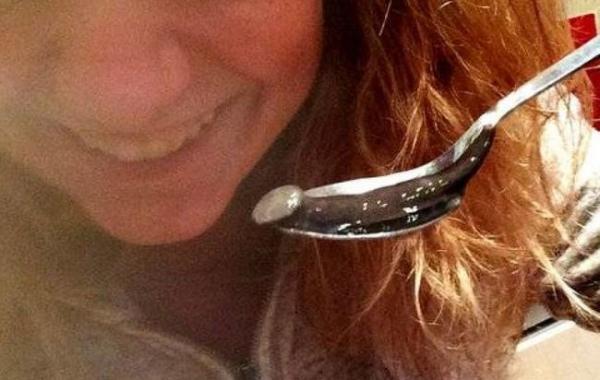 насекомые внутри людей, существа внутри людей, личинки в телах людей