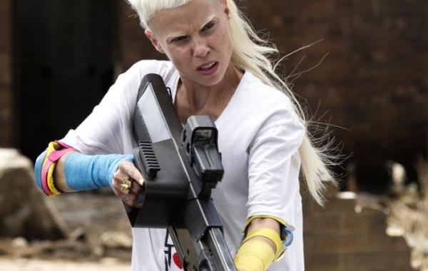 Йоланди Фиссер, Die Antwoord, Yo-Landi Vi$$er, робот по имени чаппи, die antwoord chappie 