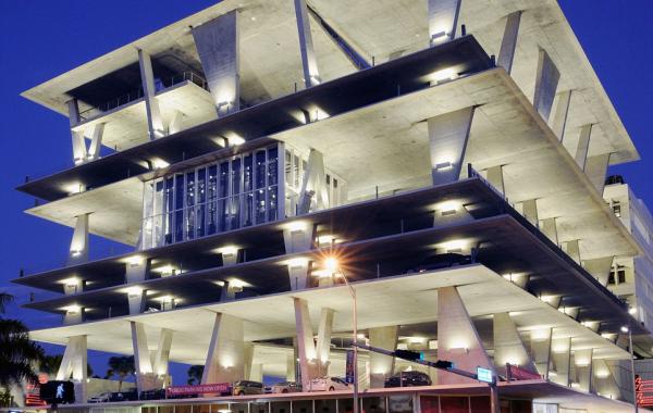 10 парковок конкурса "Самая крутейшая парковка мира 2013"