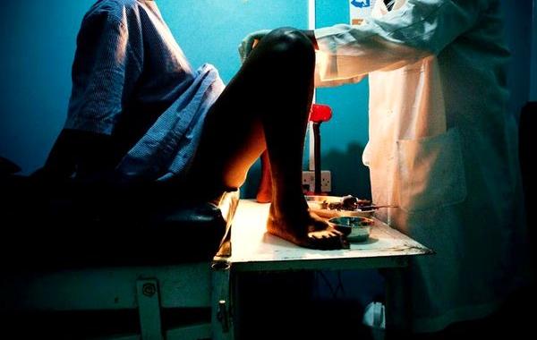 варварские медицинские процедуры, жестокие медицинские процедуры