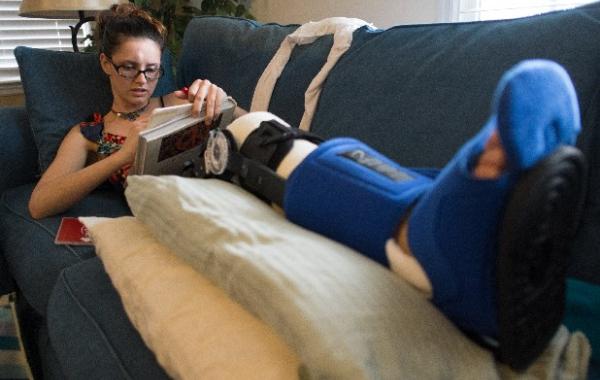 Мэтью Уэббом (Matthew Webb) перепутал Обри Майо (Aubrey Mayo) с оленем и выстрелил ей в ногу