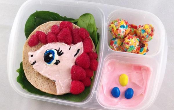 Lunchbox Dad, папа готовит съедобные шедевры для школьного обеда своей дочери 