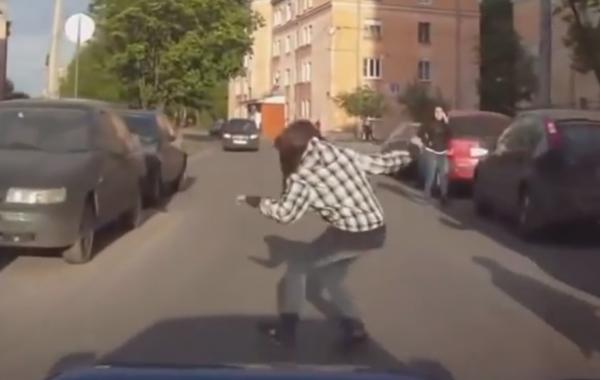 Неадекватные пешеходы, пешеходы, на дороге