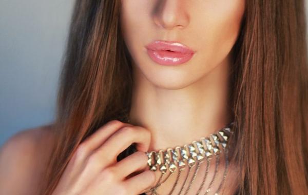 "Обычные" московские парни, которых не отличить от девушки