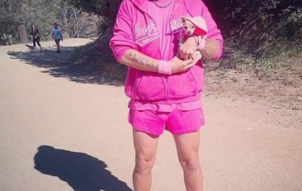 Горе-модники на улицах города, фрики