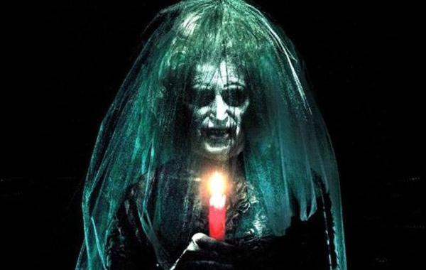 в кинотеатре перепутали киноленты, вместо головоломки поставил астрал 3, астрал 3 вместо головоломки, киномеханик перепутал ленты в кинотеатре