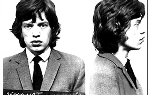 Редкие фотографии арестованных зарубежных знаменитостей