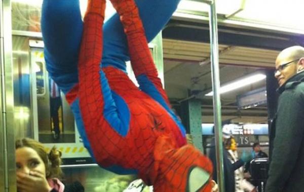 странные люди  в общественном транспорте