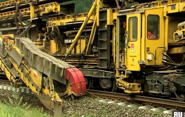 RU 800 S, машина по замене железнодорожных путей