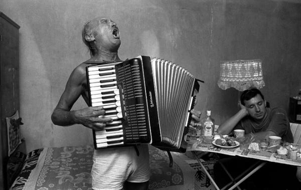 Русские глазами американцев, самые странные обычаи россиян по мнению американцев